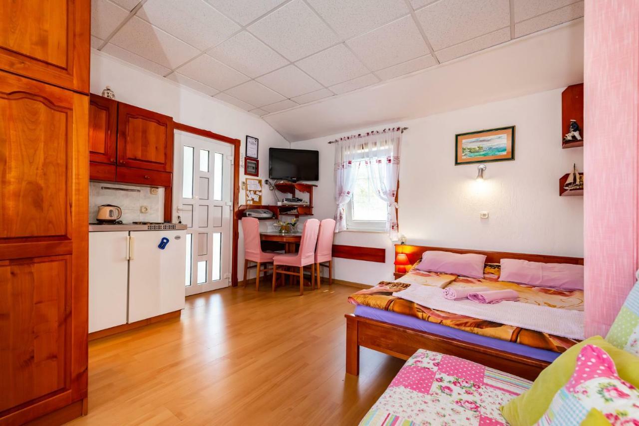 Studios Kranjcec Preko